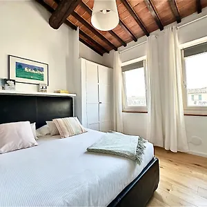 Warm Retreat In The Heart Of Cls Station Apartment