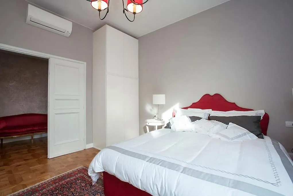 Historic Florence Penthouse With 360 Views Apartment